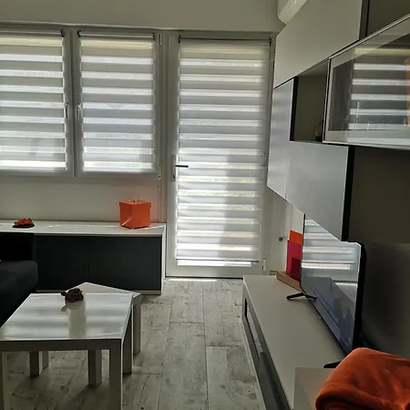 Gloria Crespo Casa Sector Muga Apartment
